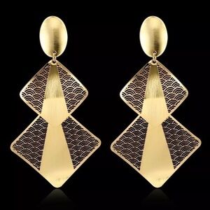 💖💖 Triple Layer drop Gold Tone‎ Earrings -Super Light!